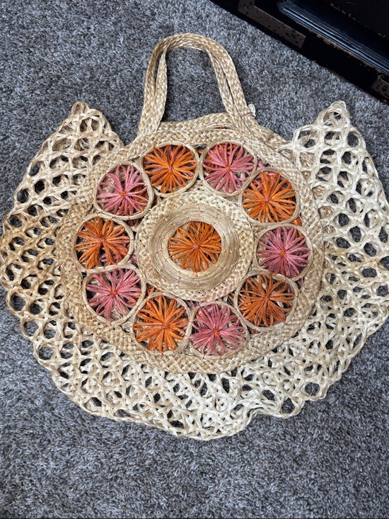 Hand Crafted Handbags - Vintage handcrafted Boho style straw beach tote bag woven flower design